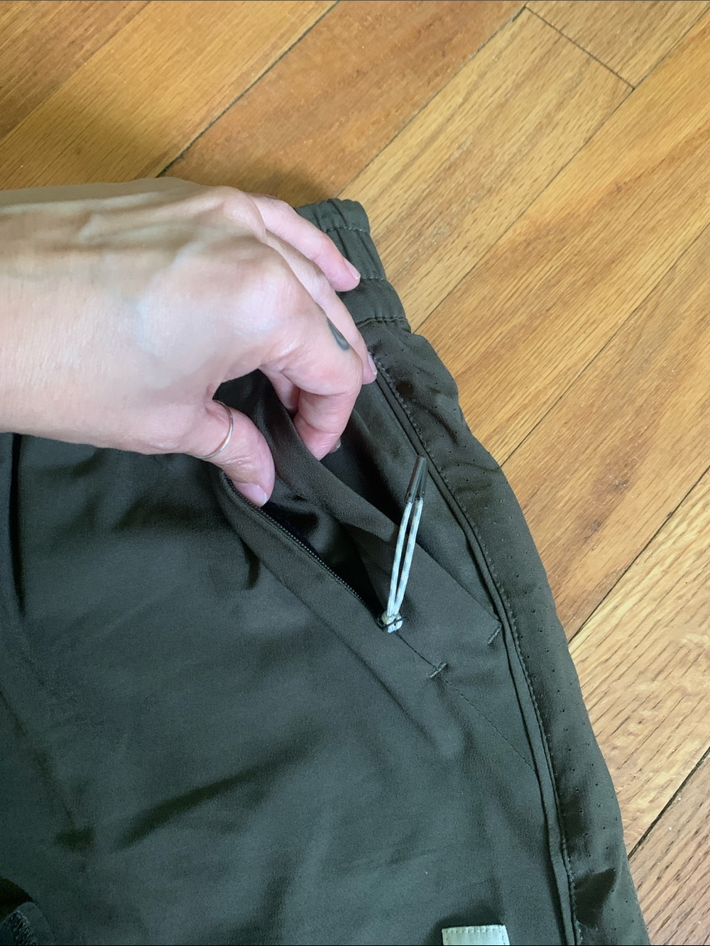 Vuori Olive Performance Running Shorts - Picture 5 of 7